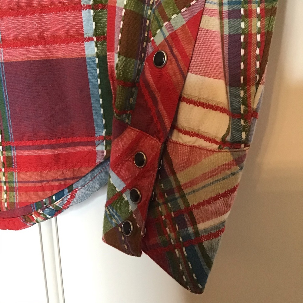 Woman’s button down - Picture 4 of 6